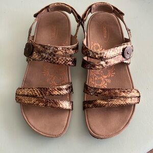 Aetrex sandals